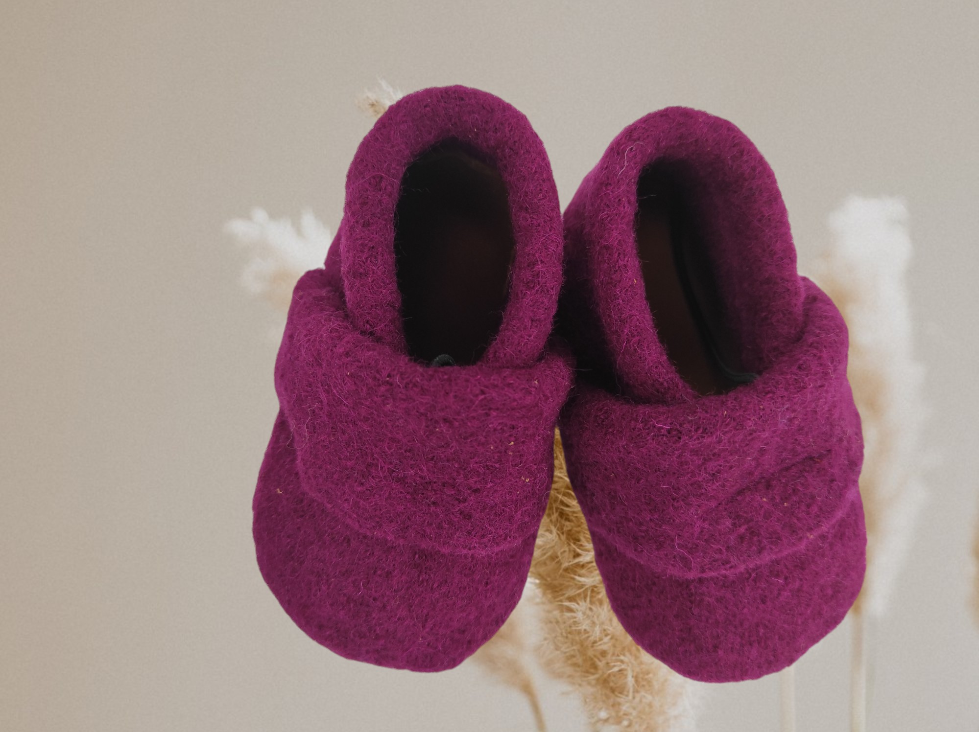 Wollwalkpuschen, Hausschuhe mit Ledersohle, Kitaschuhe Größe 18/19 bordeaux