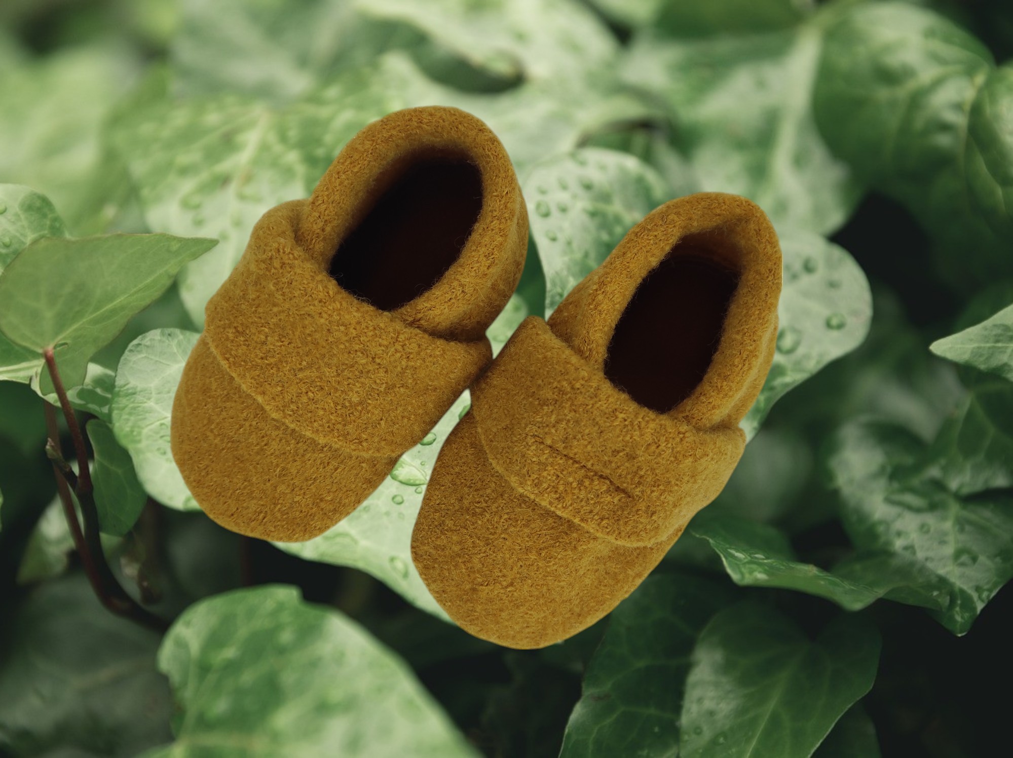 Wollwalkpuschen, Hausschuhe mit Ledersohle, Kitaschuhe Größe 22/23 senf – Bild 3
