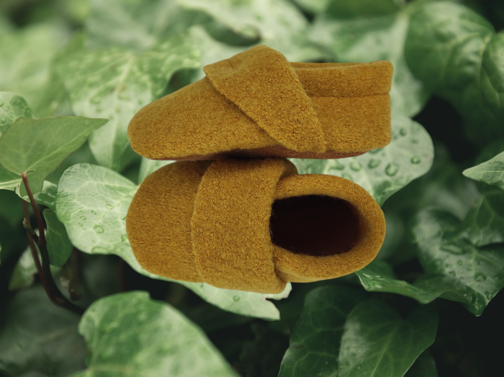 Wollwalkpuschen, Hausschuhe mit Ledersohle, Kitaschuhe Größe 22/23 senf